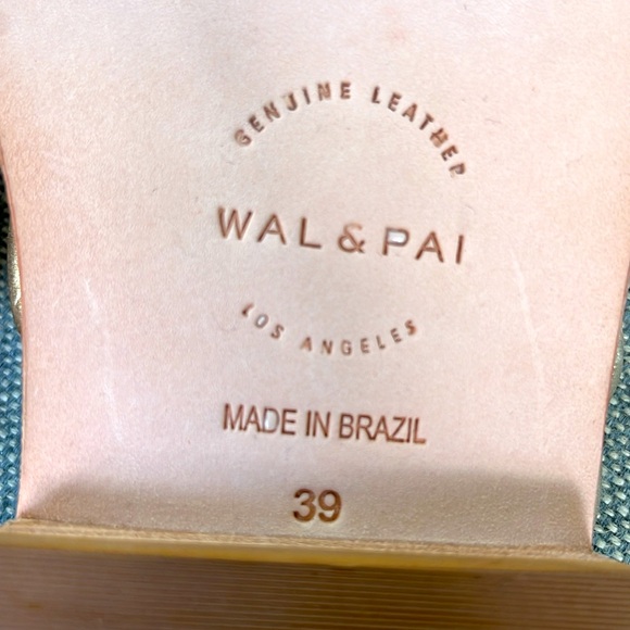 WAL & PAI Gold leather puffer square toe sandals - Picture 4 of 5